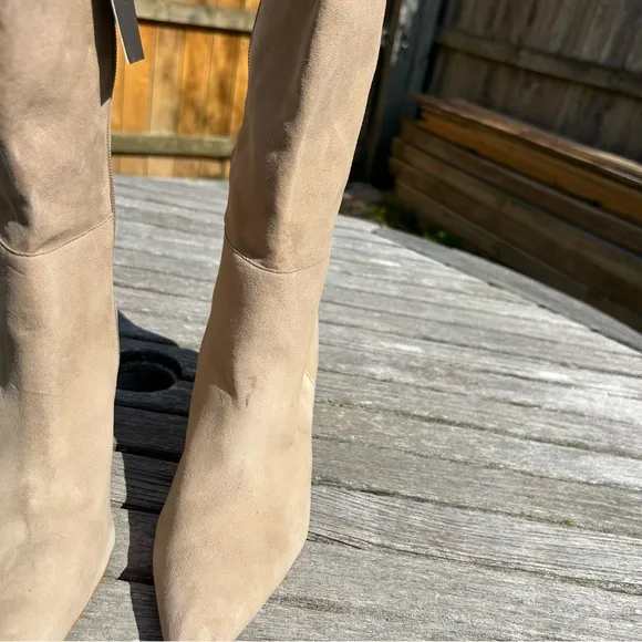 Vince Camuto Womens Tressara Beige Suede Side Zip Knee-High Boots Shoes size 8.5
