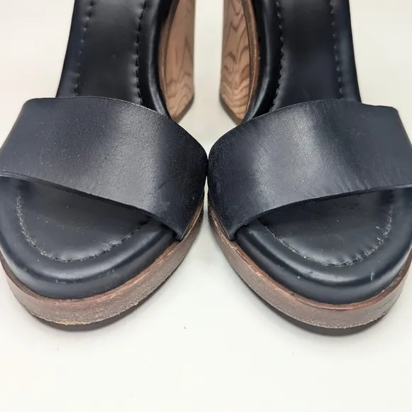 Vince Haley wood block heel sandals black leather ankle buckle strap size 6.5