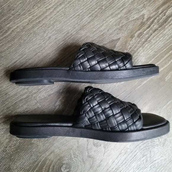 Vince Rumi Leather Woven Braided Open Toe Slip On Flat Sandal Slides