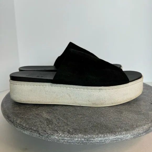 Vince Walford Leather Suede Black White Sole Slides Sandals 9