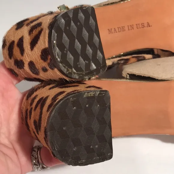 Vintage 1950’s LaRose of FL vintage leopard print chain front heel sanda…