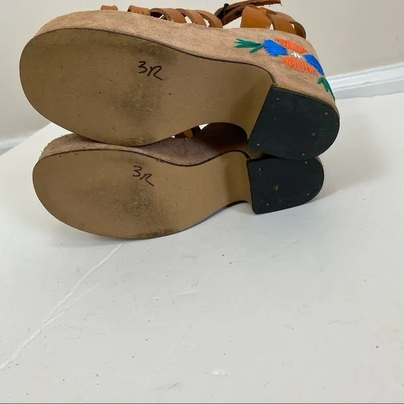 Vintage Chunky Platform Leather Sandals with Flower