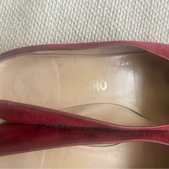 Vintage Ferragamo Dark Red Suede Flats Black Cap Toe Rounded Toe Size 9.5