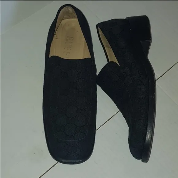 Vintage Gucci GG canvas loafers