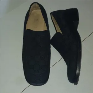 Vintage Gucci GG canvas loafers