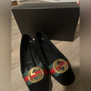 Vintage Gucci Logo Suede Flats
