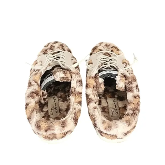 Vintage Havana Snuggle Leopard Print Sneakers 8 Sherpa Slides Leather Trending