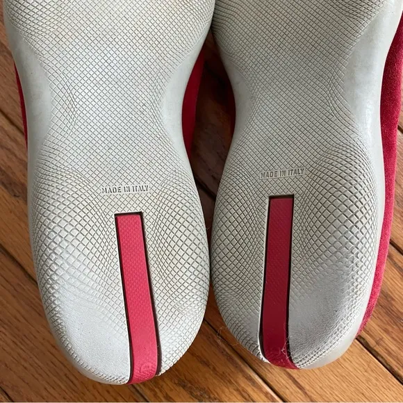 Vintage Prada Linea Rossa Red Suede Toggle Loafers – EU 39.5 (Unisex)