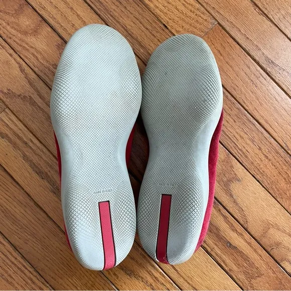 Vintage Prada Linea Rossa Red Suede Toggle Loafers – EU 39.5 (Unisex)