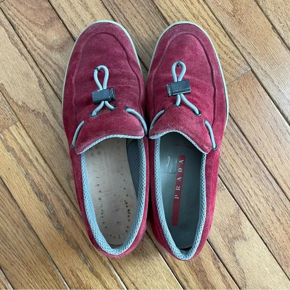 Vintage Prada Linea Rossa Red Suede Toggle Loafers – EU 39.5 (Unisex)