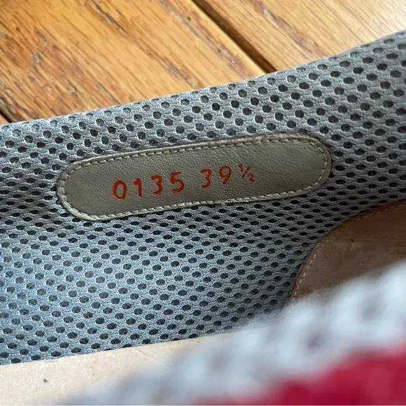 Vintage Prada Linea Rossa Red Suede Toggle Loafers – EU 39.5 (Unisex)