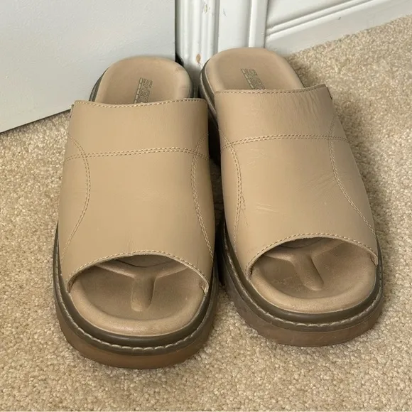 Vintage Skechers Y2K Tan Leather Platform Sandals Slip On Open Toe Slides 11 41