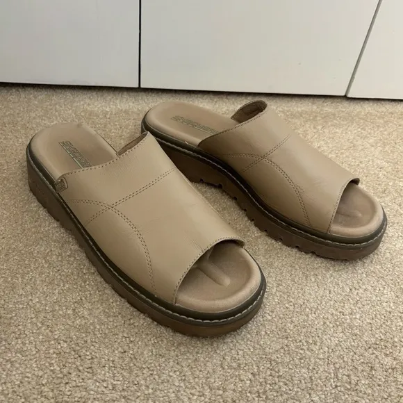 Vintage Skechers Y2K Tan Leather Platform Sandals Slip On Open Toe Slides 11 41