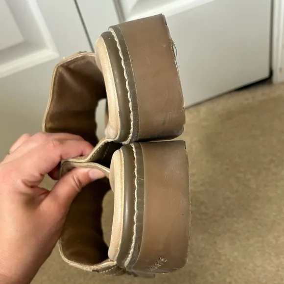 Vintage Skechers Y2K Tan Leather Platform Sandals Slip On Open Toe Slides 11 41