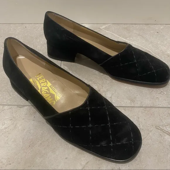 vintage suede black ferragamo loafers flats low heel size 6