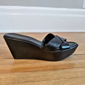 Vintage Y2K Audrey Brooke Black Wedge Sandals Leather Open Toe Chunky Size 7