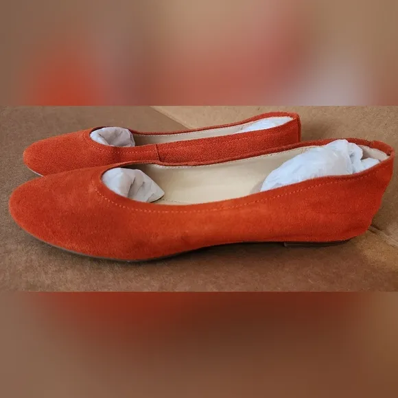 Violet &amp; Red suede flats Red-Orange Sz 8M NWOB