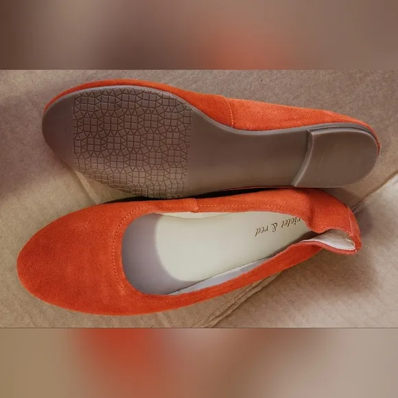 Violet &amp; Red suede flats Red-Orange Sz 8M NWOB