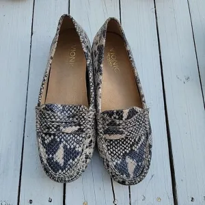 Vionic 7.5 Penny Loafers Larrun Cream Grey Snake Skin Print Reptile  Leather