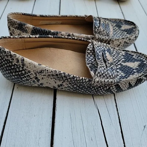 Vionic 7.5 Penny Loafers Larrun Cream Grey Snake Skin Print Reptile  Leather