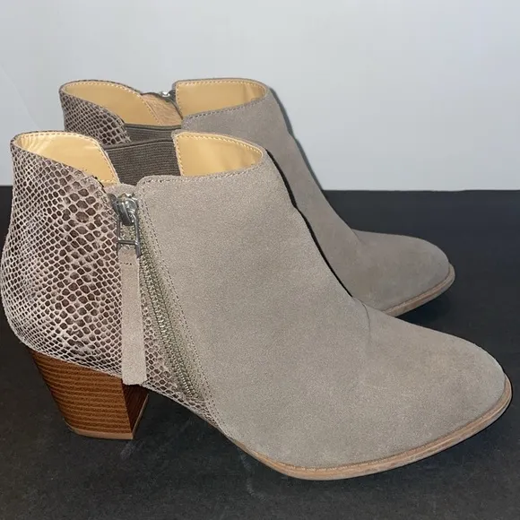 VIONIC Anne Ankle Boots Women’s Booties Suede Beige Snakeskin Print Side Zip