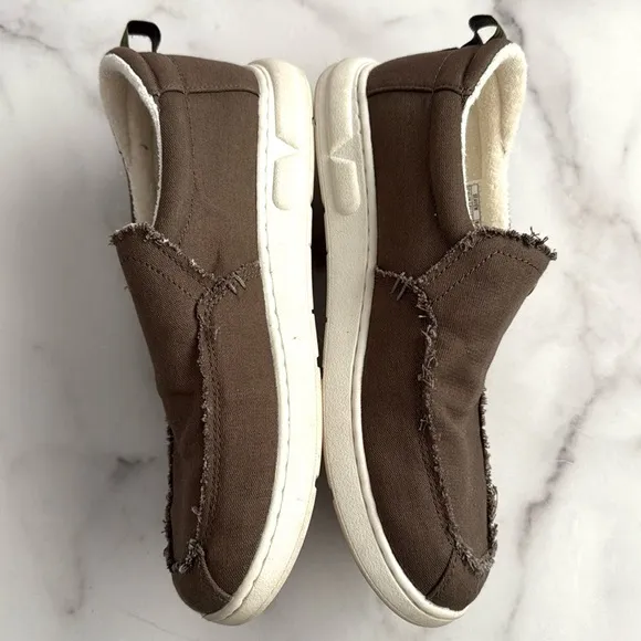Vionic Beach Seaview Casual Men’s Slip On Canvas Sneakers Sz 9