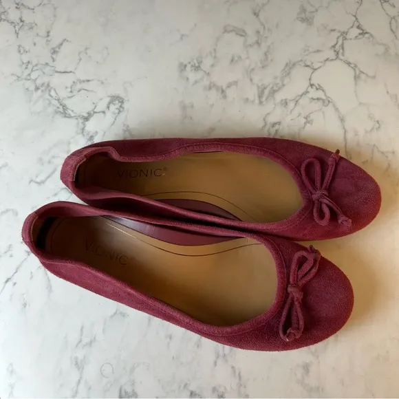 Vionic Callisto Woman’s Merlot Suede Leather Ballet Flats Size 7