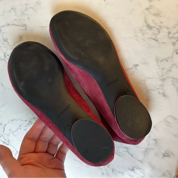 Vionic Callisto Woman’s Merlot Suede Leather Ballet Flats Size 7