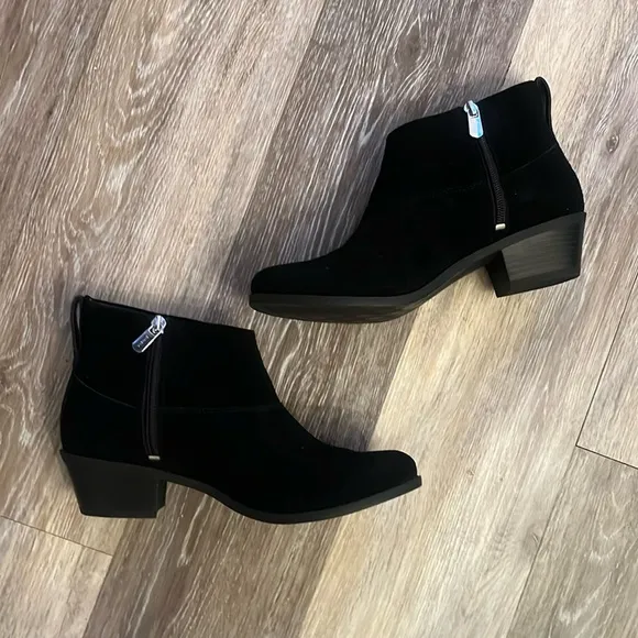 Vionic Joy Zadie suede leather Ankle Boots Black size 7.5 orthotic comfort zip