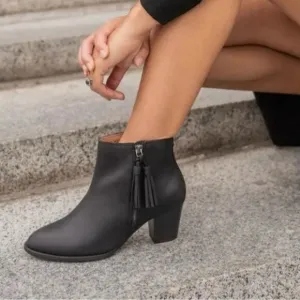 Vionic Madeline Black Leather Side Zip Tassel Ankle Boots 8.5