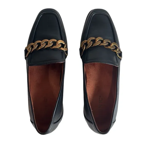 Vionic Mizelle loafers Black Leather With Gold Tone Chain Detail Women’s Size 10