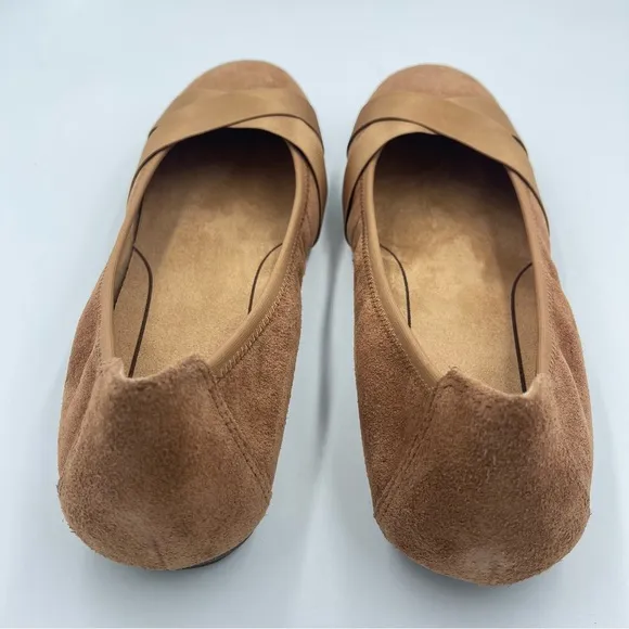 Vionic Suede Flats - Spark Maria Toffee Size 9W NIB