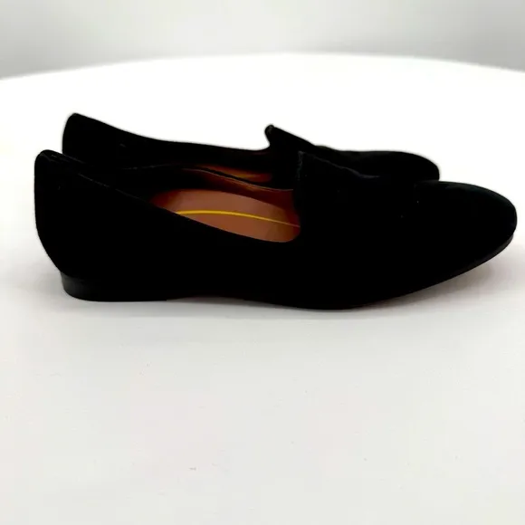 Vionic Willa Loafer Women’s Size 6.5 Black EUC Suede Slip On Flats Minimalist
