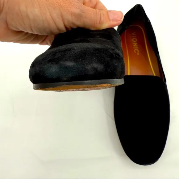 Vionic Willa Loafer Women’s Size 6.5 Black EUC Suede Slip On Flats Minimalist