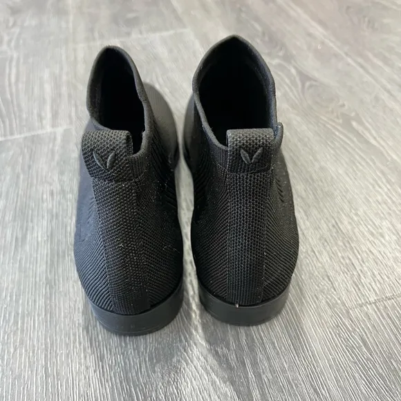 Vivaia Women’s Ryan Boots Sz 42 Black Slip On Boots