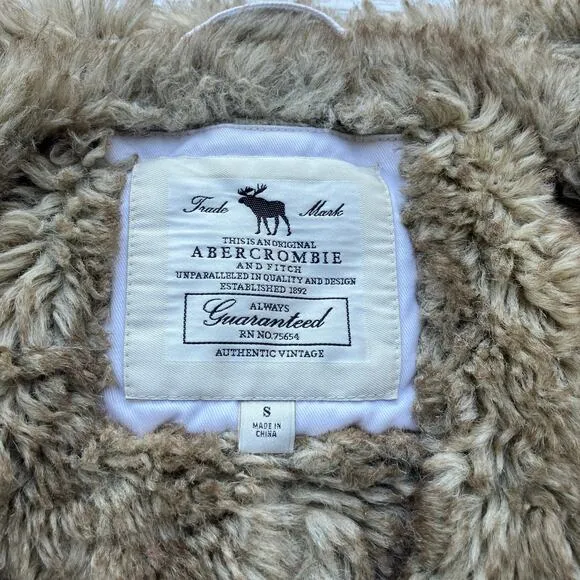 VTG Y2K Abercrombie and Fitch Coat Jacket Sz Sm White Faux Fur Lined Chunky