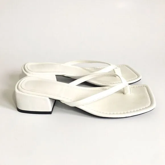 🔃White Chunky Heeled Thong Sandals