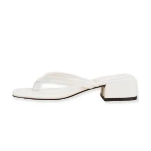 🔃White Chunky Heeled Thong Sandals