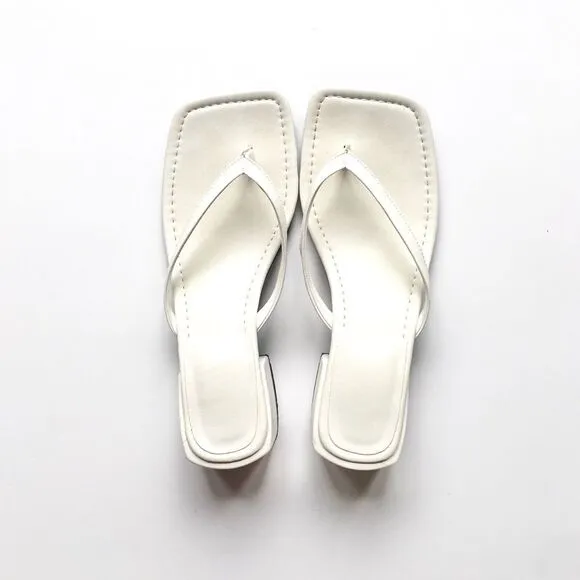 🔃White Chunky Heeled Thong Sandals