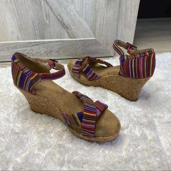 White Mountain Outshine Rainbow Canvas Cork Wedges 7.5