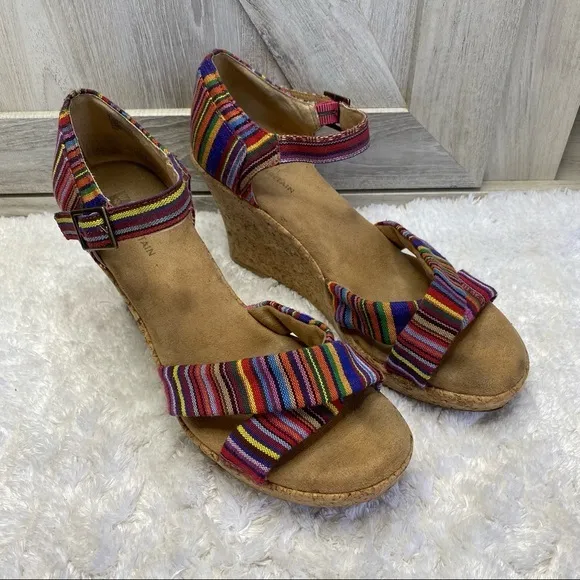 White Mountain Outshine Rainbow Canvas Cork Wedges 7.5