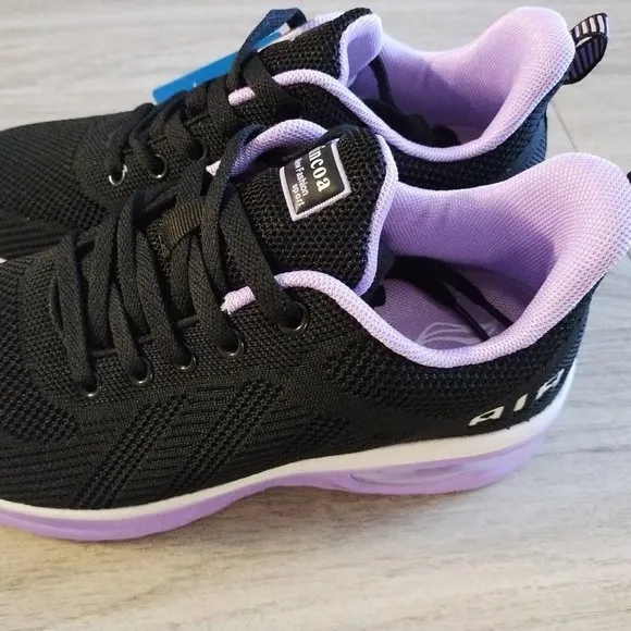 Wide width women's sneakers