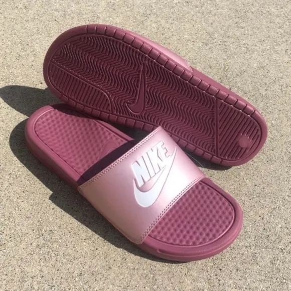 WMNS NIKE BENASSI SLIDES JUSTDO IT PLUMS BERRYS BERRIES