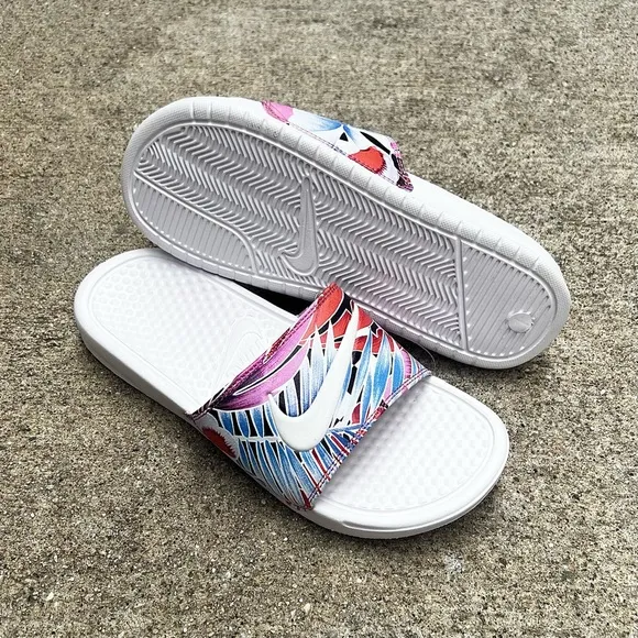 WMNS NIKE BENASSI SWOOSH JDI PRINT SLIDE PINK WHITE BLUE FLOWER FEATHER HABANERO