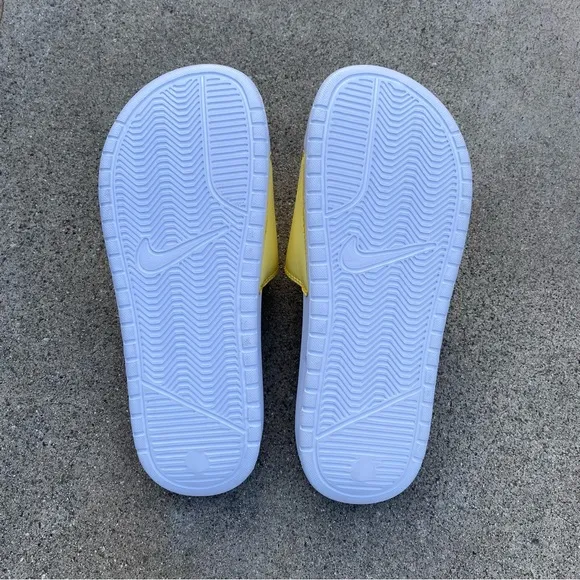 WMNS NIKE BENASSI YELLOWS WHITES SLIDES JDI