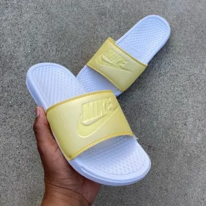 WMNS NIKE BENASSI YELLOWS WHITES SLIDES JDI