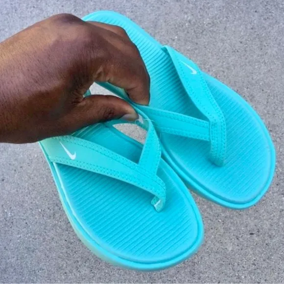 WMNS NIKE ULTRA CELSO THONG LIGHT BLUES OCEANS TURQ