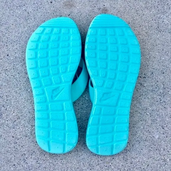 WMNS NIKE ULTRA CELSO THONG LIGHT BLUES OCEANS TURQ