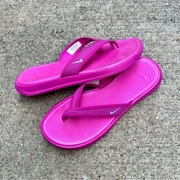 WMNS NIKE ULTRA CELSO THONG