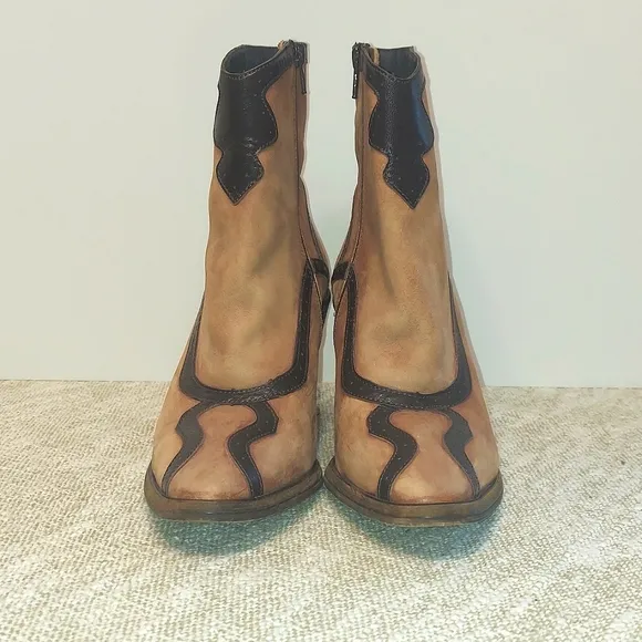 Women's Anthropology Genuine Suede Leather Zip Heeled Boits